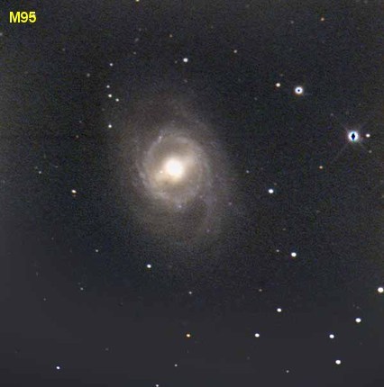 Típus: Galaxis, &alpha; = 10:43:57.8, &delta; = 11:42:12, Csillagkép: , Fényesség: 9.8, Méret: 444|300|13