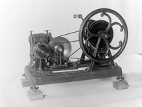  Drótszigetelő gép